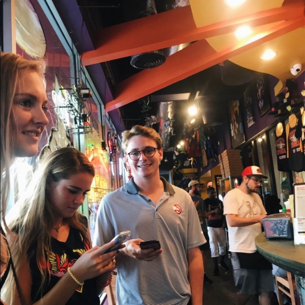 Meet your Posher, Caroline